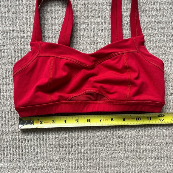 Red Lululemon sports bra - Picture 4 of 5